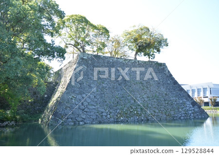 Scenery of the ruins of Yatsushiro Castle in Kumamoto Prefecture (100 Famous Castles) 129528844