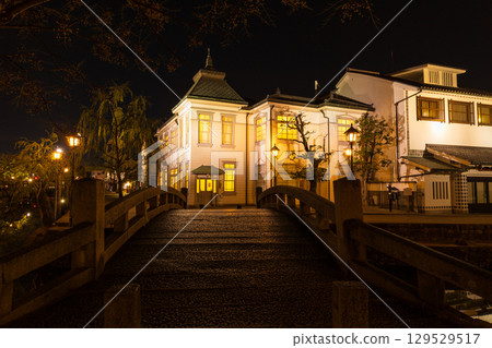 岡山縣倉敷市的冬天－夜晚的倉敷美觀地區 129529517
