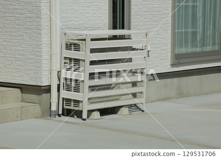 覆蓋室外空調機組的圍欄 129531706