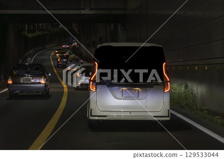 Private car Route 423 Shin-Midosuji Night driving image Private car Route 423 Shin-Midosuji Night driving image 129533044
