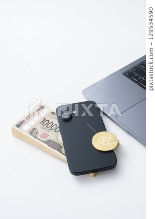 加密貨幣和現金 129534590