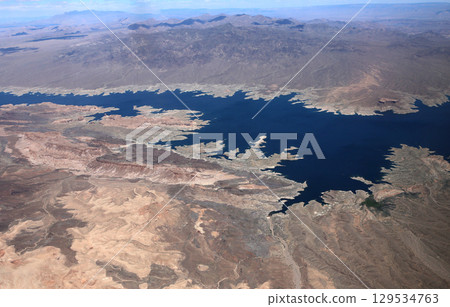Aerial view of lake mead, Arizona, usa 129534763