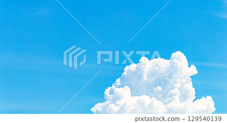 A simple landscape of blue sky and white clouds in summer A simple landscape of blue sky and white clouds in summer 129540139