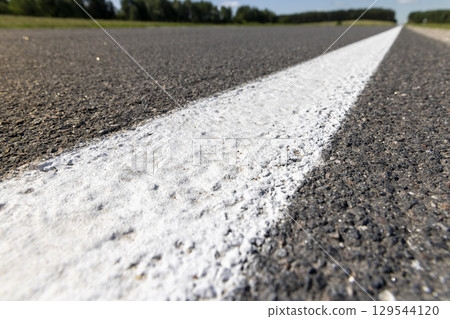 corn sticks made from flour, a large number of corn sticks for eating or making breakfast with milk, corn sticks in a wooden bowl corn sticks made from flour, a large number of corn sticks for eating or making breakfast with milk, corn sticks in a wooden bowl 129544120