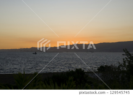 橙色的地平線 129545745