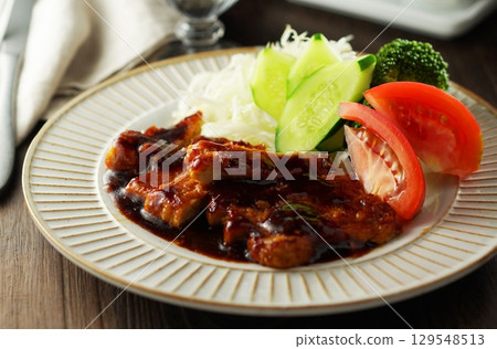 Garlic Sauteed Pork Loin 129548513