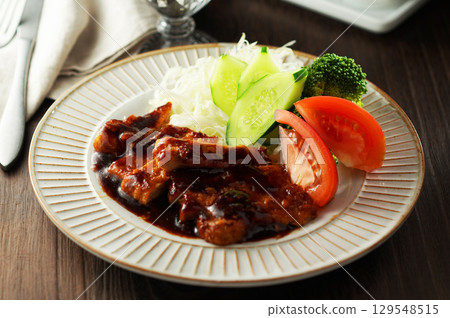 Garlic Sauteed Pork Loin 129548515
