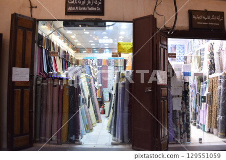 沙烏地阿拉伯吉達歷史街區（Al-Balad）的商店 129551059