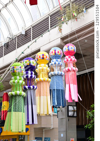 Colorful decorations at the Sendai Tanabata Festival 129551584