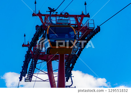 The cable car cabin. 129551832