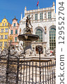 Fountain of Neptune in Gdansk (Poland) 129552704