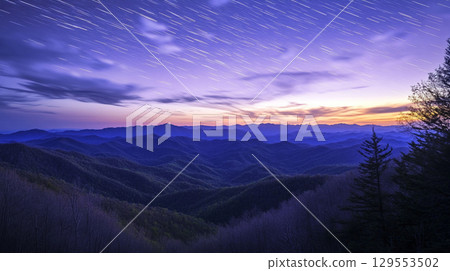 黎明山與流星風景 129553502