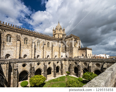 Massive Roman catholic church or Cathedral of Evora in Portugal known as Se de Evora 129555858