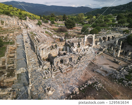 Aerial view of curetes street, arches and forum ruins in ephesus, Turkey 129561634