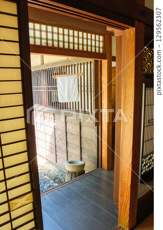 陽台上的毛巾 陽台上的毛巾 129562307