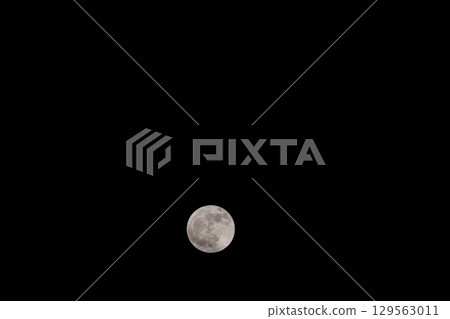 Full moon on Ishigaki Island 129563011