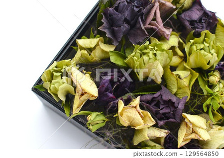 聖誕玫瑰乾燥花插花 129564850