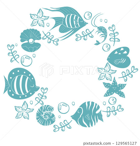 Doodle wreath of fish, shells, pearls, seaweed and bubbles. Frame on the theme of sea vacation. Vector illustration 129565127