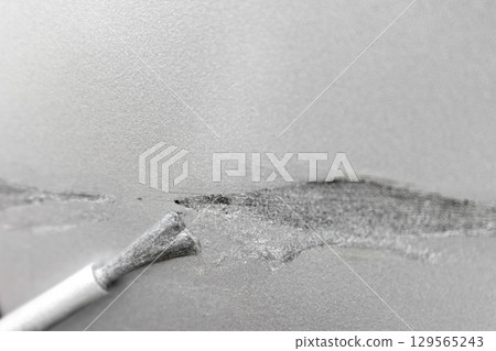 車身上的刮痕和觸筆 129565243