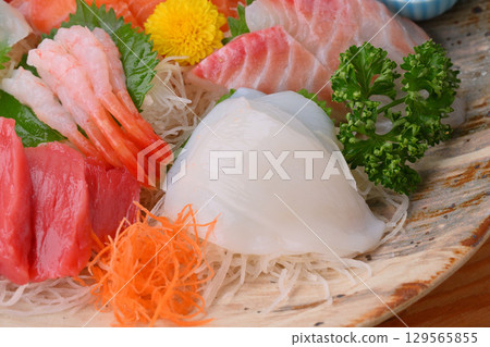 Assorted sashimi, sashimi platter, seafood dish, sashimi, seafood dish Assorted sashimi, sashimi platter, seafood dish, sashimi, seafood dish 129565855