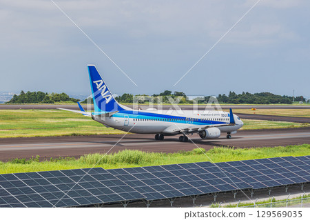 An airplane running on the runway at Mt. Fuji Shizuoka Airport in Makinohara City (Shizuoka Prefecture) 129569035
