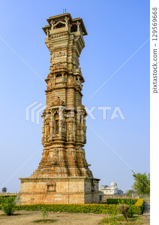 奇託加爾堡的吉爾蒂‧斯坦布 (Kirti Stambh) 129569668