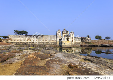 奇託加爾堡的拉尼·帕德瑪瓦蒂泰姬陵和瑪哈拉尼·帕德米尼宮 129570144