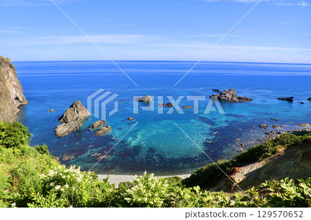 Shimamui Coast, Shimamui Kaigan, and Cape Shakotan (Shakotan Town, Hokkaido) 129570652