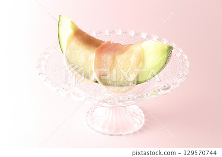 Raw ham melon Raw ham melon 129570744