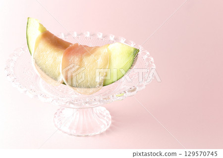Raw ham melon Raw ham melon 129570745