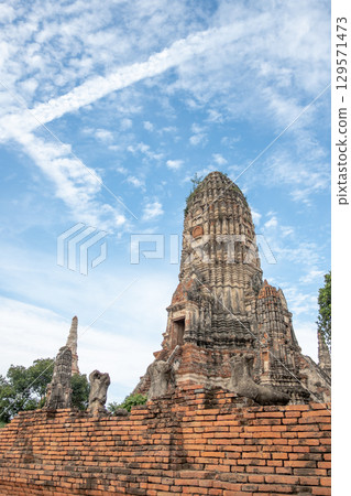 Wat Chaiwatthanaram temple, Ayutthaya historical park, Ayutthaya, Thailand Ancient temple against a blue sky Wat Chaiwatthanaram temple, Ayutthaya historical park, Ayutthaya, Thailand Ancient temple against a blue sky 129571473