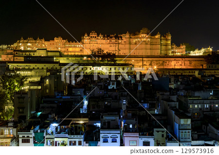 City Palace and Udaipur cityscape 129573916