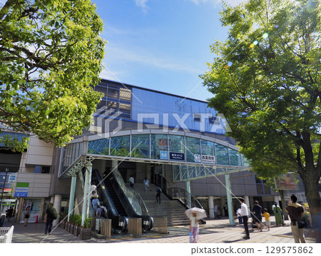 Nishikasai Station, Edogawa Ward 129575862