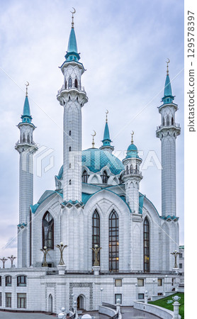 Kul Sharif mosque in Kazan Kremlin, Tatarstan, Russia. It is tourist attraction of Kazan. 129578397