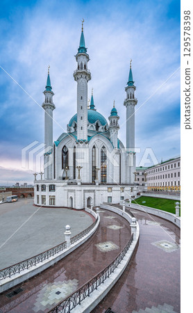 Kul Sharif mosque in Kazan Kremlin, Tatarstan, Russia. It is tourist attraction of Kazan. 129578398
