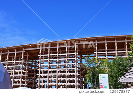 Scenery of the large roof ring Kansai Expo Osaka Expo Japan World Exposition Scenery of the large roof ring Kansai Expo Osaka Expo Japan World Exposition 129578877