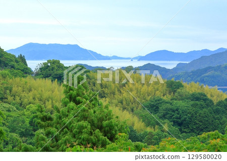 五月下旬,瀨戶內景色鬱鬱蔥蔥 五月下旬,瀨戶內景色鬱鬱蔥蔥 129580020