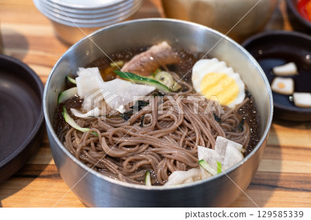 Korean cold noodles, cold noodles, sueyomeeon, food, cuisine, 물냉면 Naengmyeon, スイレイメン Korean cold noodles, cold noodles, sueyomeeon, food, cuisine, 물냉면 Naengmyeon, スイレイメン 129585339