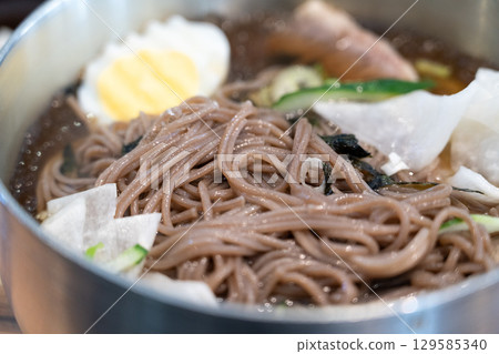 Korean cold noodles, cold noodles, sueyomeeon, food, cuisine, 물냉면 Naengmyeon, スイレイメン 129585340
