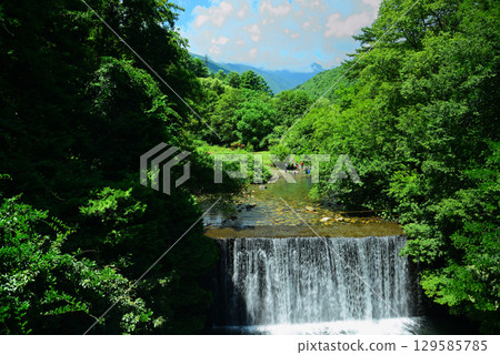 夏日的烏川溪谷綠地 129585785