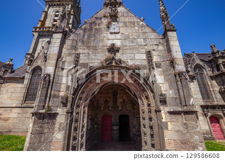 Parish close church of Lampaul, finistere, brittany, france Parish close church of Lampaul, finistere, brittany, france 129586608