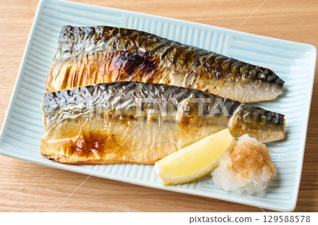 與鹽的烤鯖魚 129588578