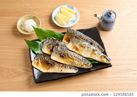 Grilled mackerel with salt Grilled mackerel with salt 129588585