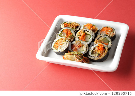 Korean-style seaweed roll kimbap Korean-style seaweed roll kimbap 129590715