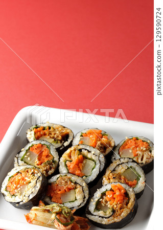 Korean-style seaweed roll kimbap Korean-style seaweed roll kimbap 129590724