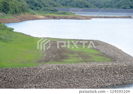 Minamikawa Dam 2025: Water level drops due to water shortage Minamikawa Dam 2025: Water level drops due to water shortage 129593104