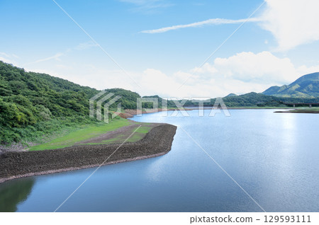 南川水壩2025年：水位因缺水而下降 129593111