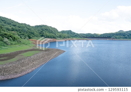 Minamikawa Dam 2025: Water level drops due to water shortage 129593115