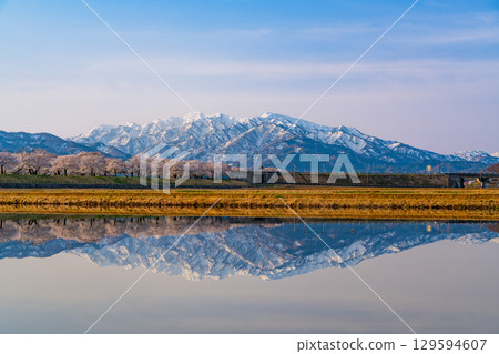 [Toyama Prefecture] Asahi Funakawa "Spring Quartet" "Water Mirror" 129594607