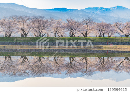 【富山縣】船川旭《春之四重奏》《水鏡》 129594615